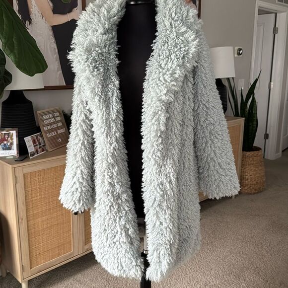 Mid Length Silver Blue Teddy Coat - Picture 3 of 10
